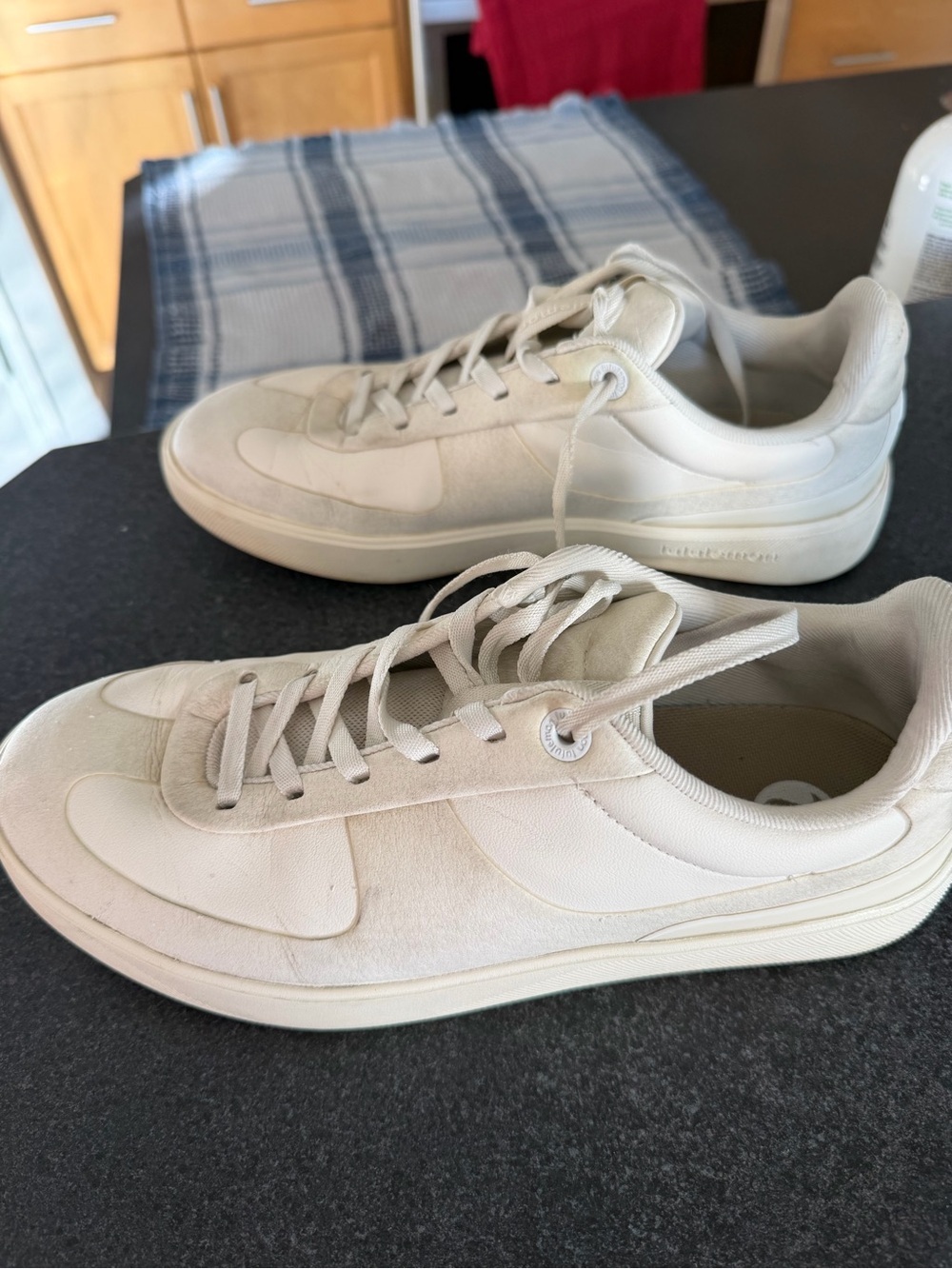 lululemon women’s CityVerse sneakers size 9 - Picture 2 of 5